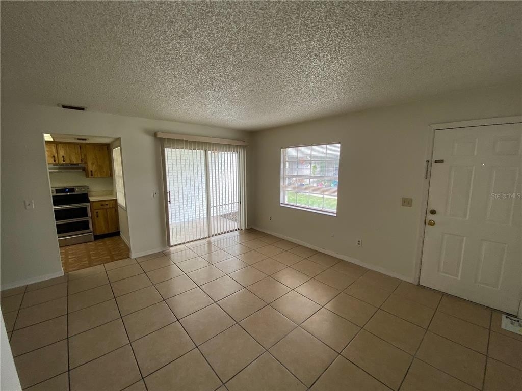 3251 Bloomingdale Villas Court - Photo 2