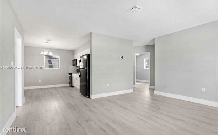 3521 N 72nd Ave - Photo 6