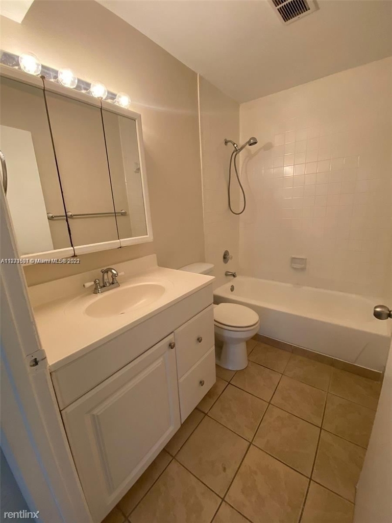 433 Sw 86th Ave Apt 105 - Photo 7