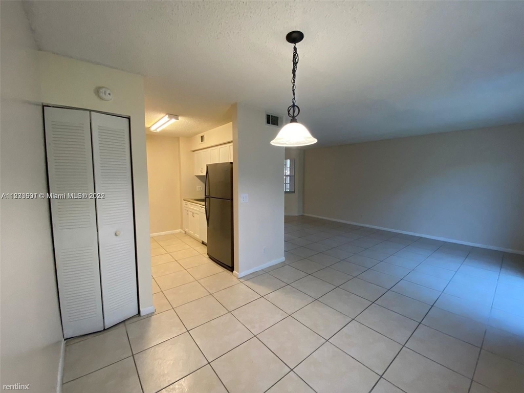 433 Sw 86th Ave Apt 105 - Photo 5