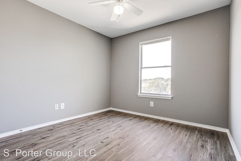 10710 Mathom Landing - Photo 16