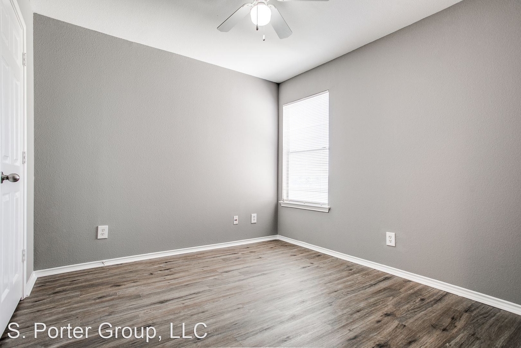 10710 Mathom Landing - Photo 15