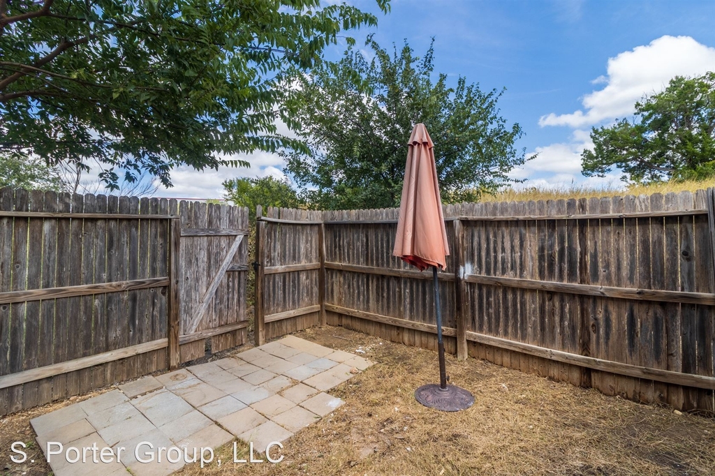 10710 Mathom Landing - Photo 29