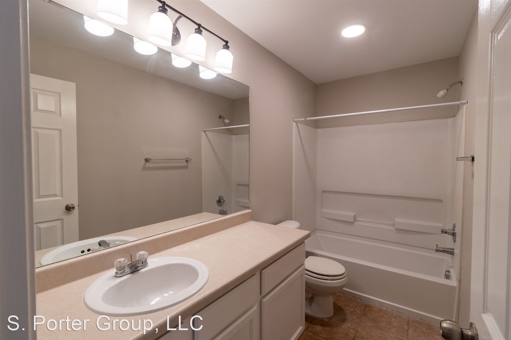 10710 Mathom Landing - Photo 43