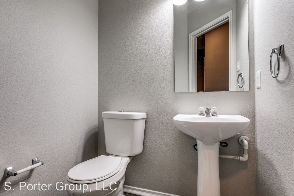 10710 Mathom Landing - Photo 21