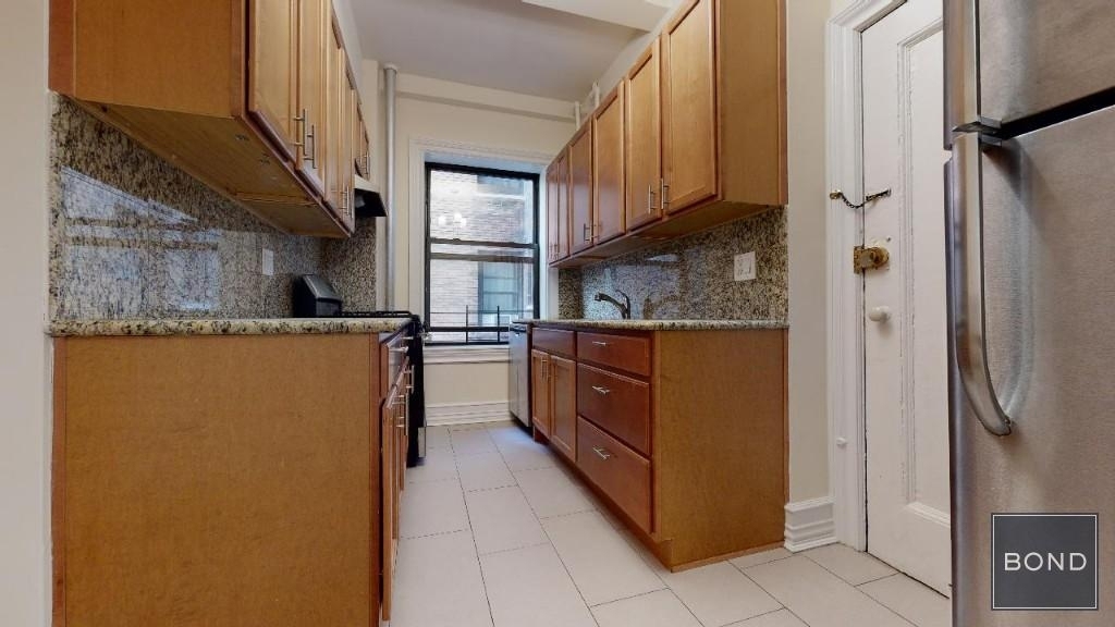 216 West 89th Street - Photo 5