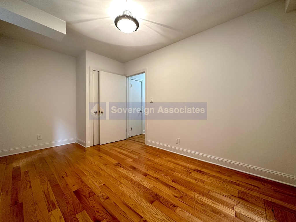 615 Fort Washington Avenue - Photo 3