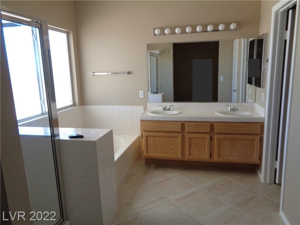 446 Nancy Drive - Photo 10