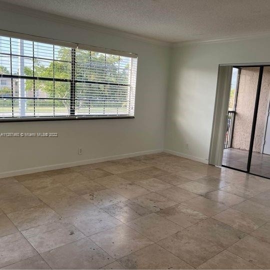 12242 Royal Palm Blvd - Photo 2