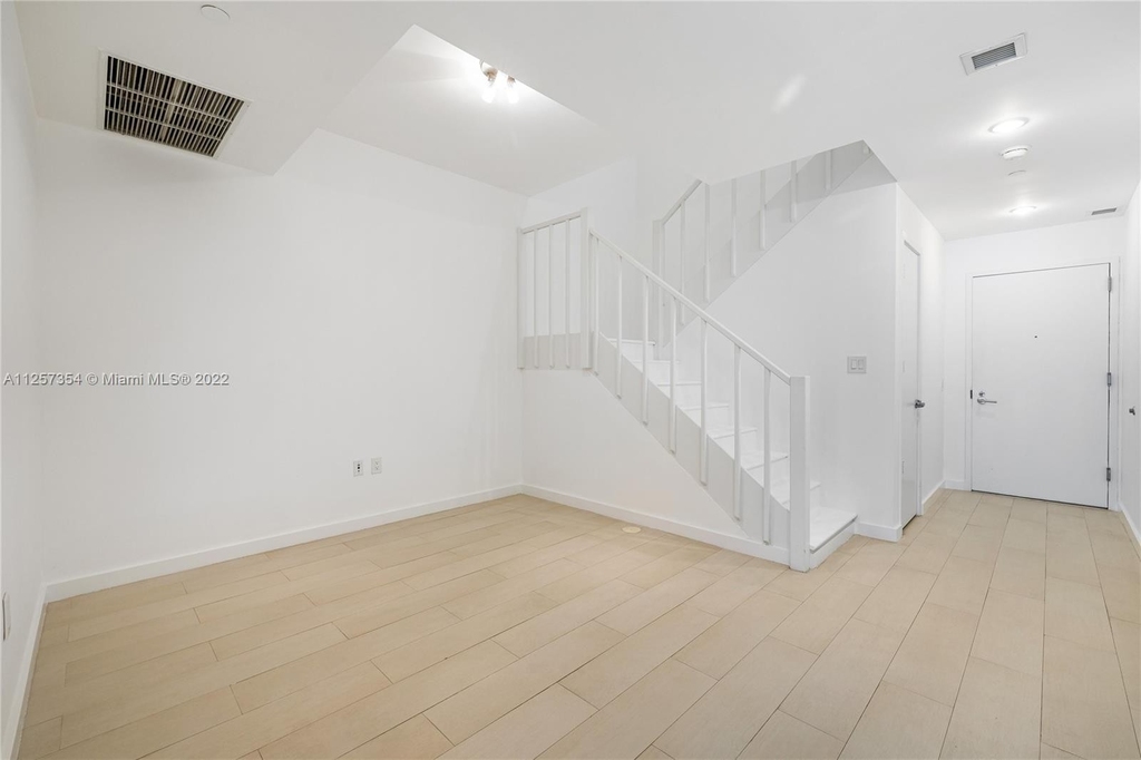 1100 Biscayne Blvd - Photo 1