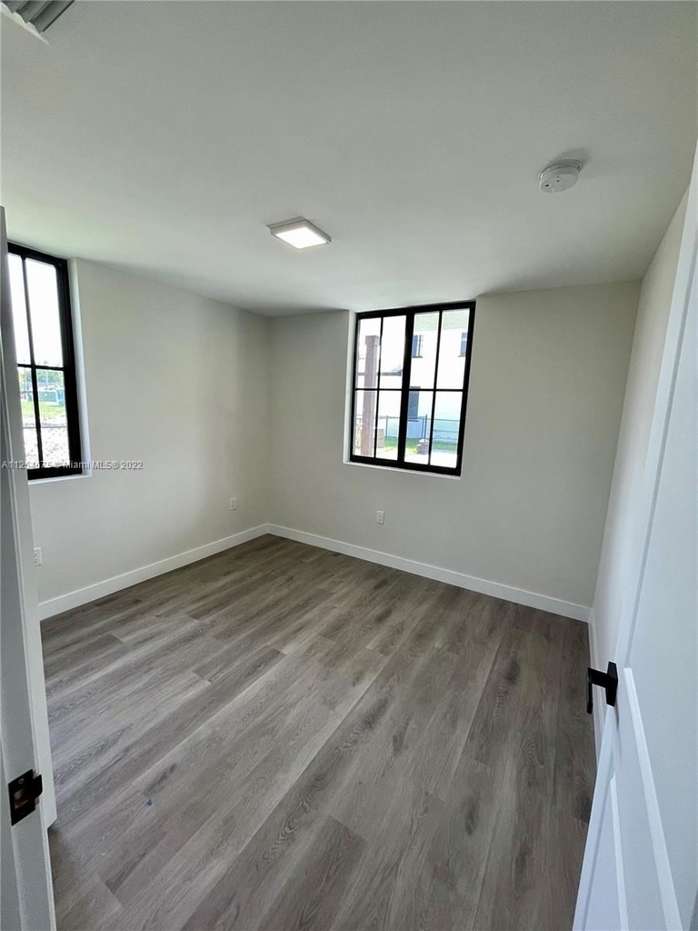 18002 103rd Ave - Photo 11