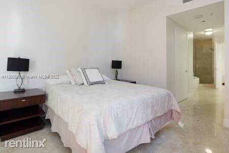 16275 Collins Ave Apt 502 - Photo 8