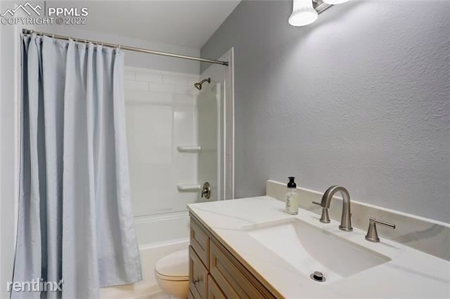 4025r Zurich Drive - Photo 25