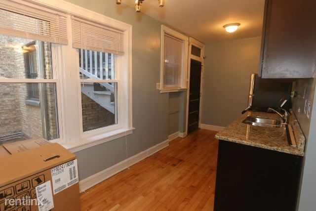 4224 N. Clark, Unit 2 - Photo 5