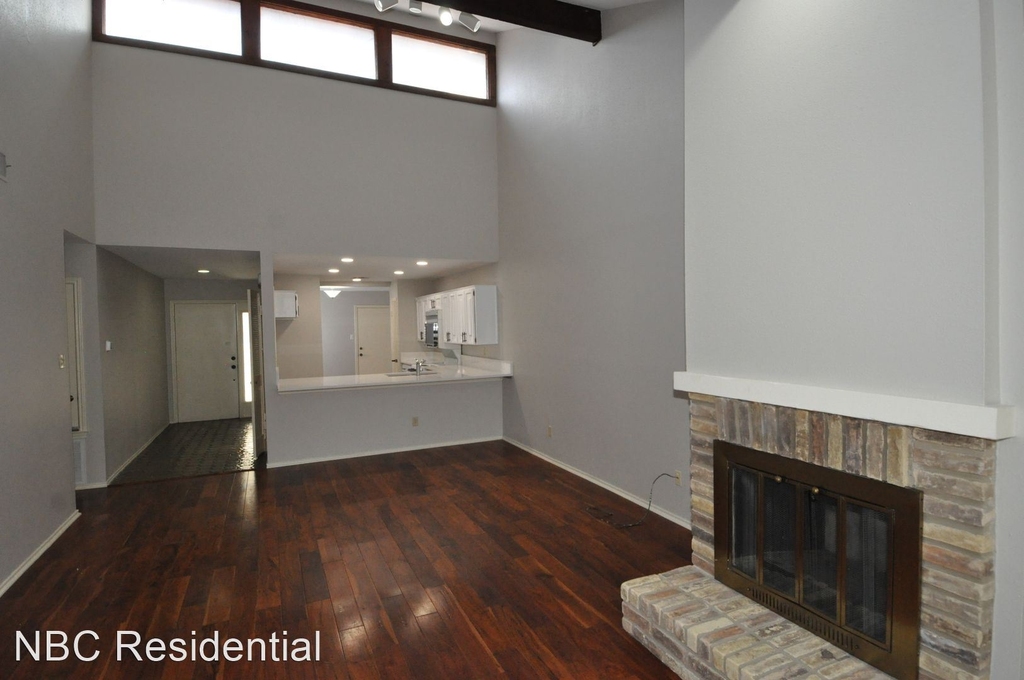 3700 Steck Ave - Photo 13