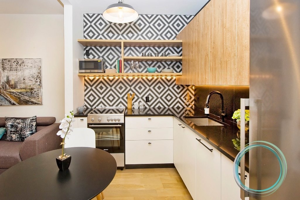 961 Willoughby Avenue - Photo 2