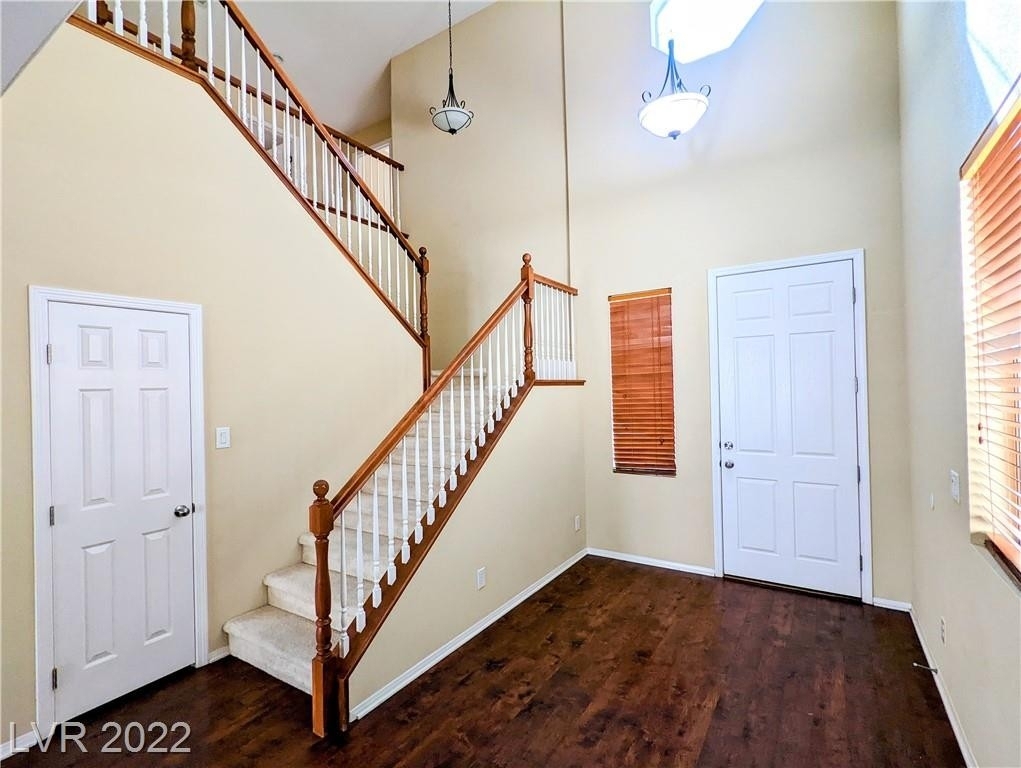 8368 South Pioneer Way - Photo 19