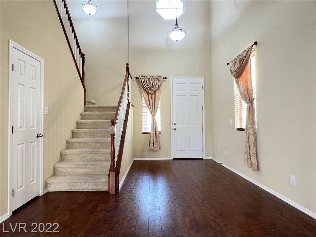 8368 South Pioneer Way - Photo 2