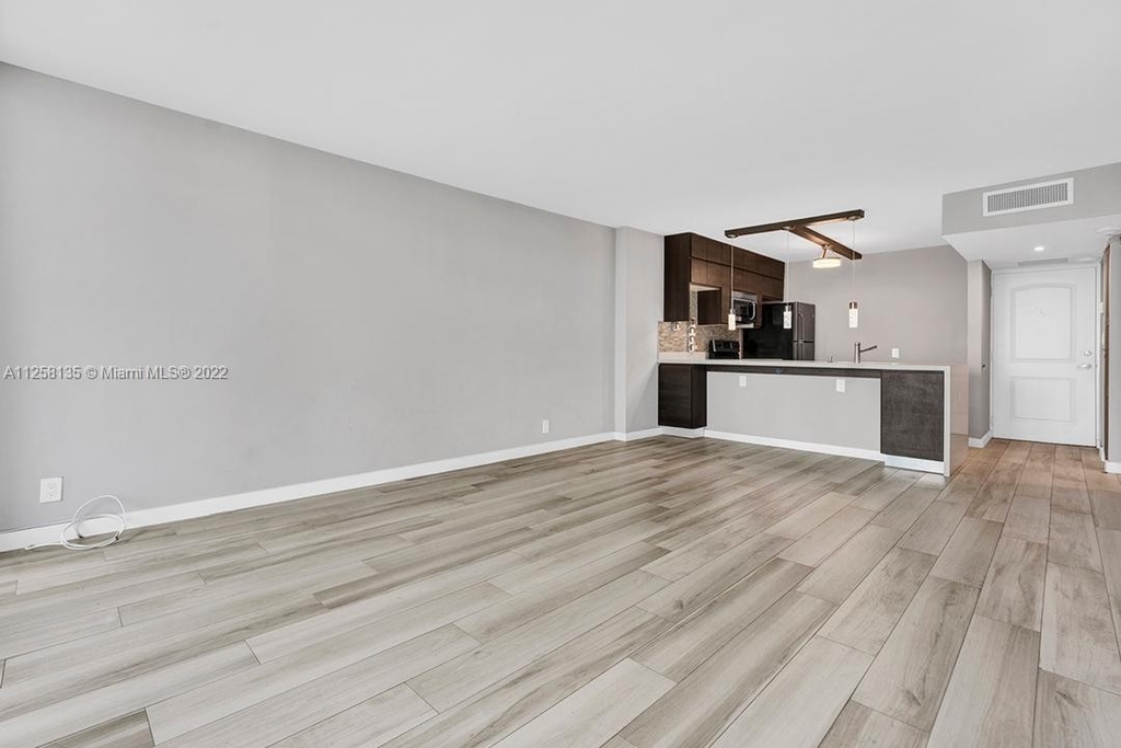 100 Bayview Dr - Photo 15