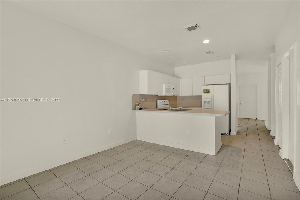 11233 Sw 231st Ln - Photo 5