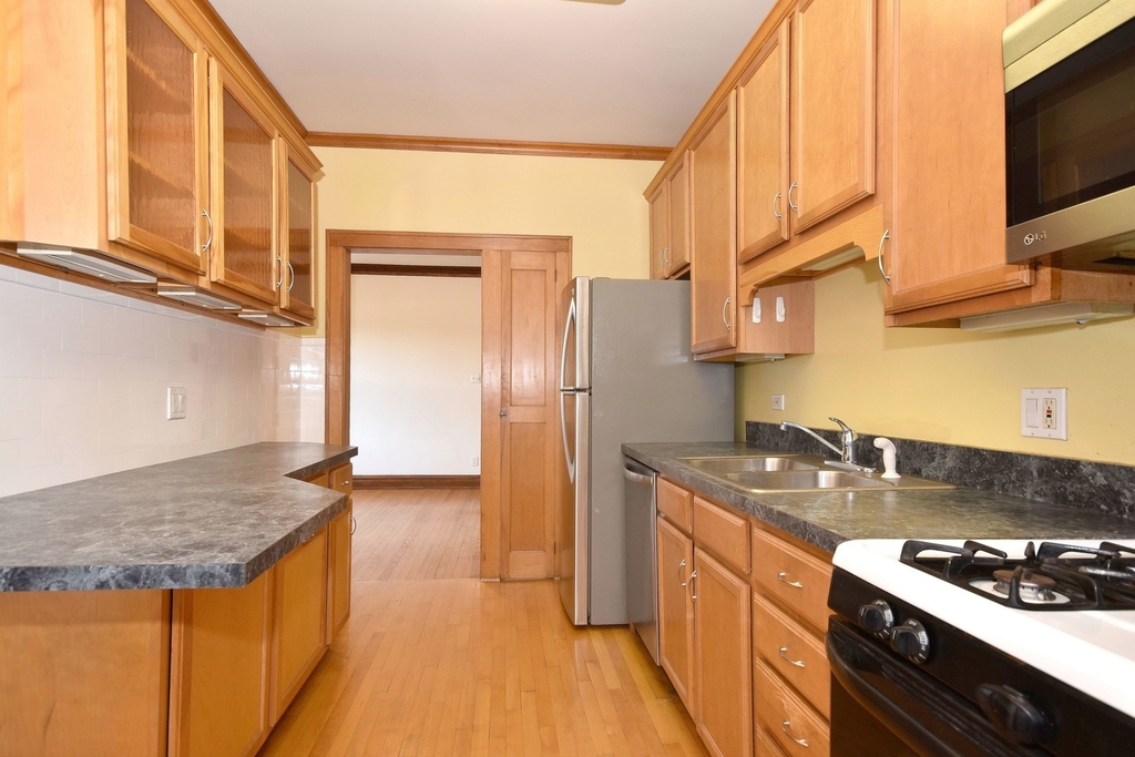 436 S Lombard Avenue - Photo 9