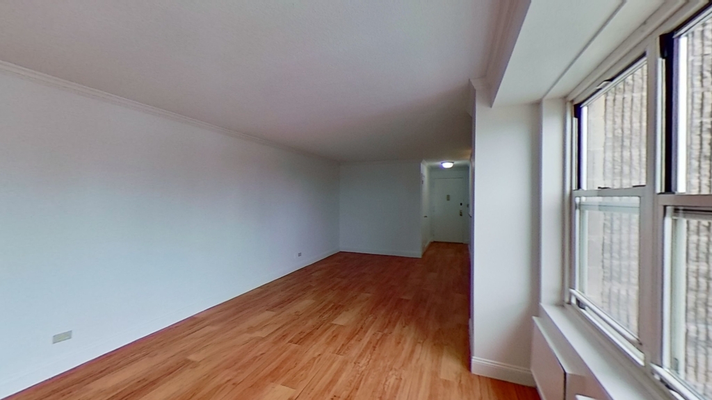 747 10th Avenue - Photo 3