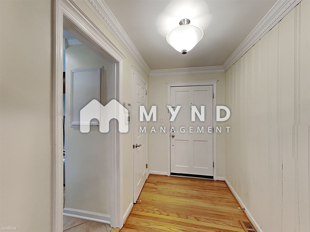 3412 Leonard St - Photo 2