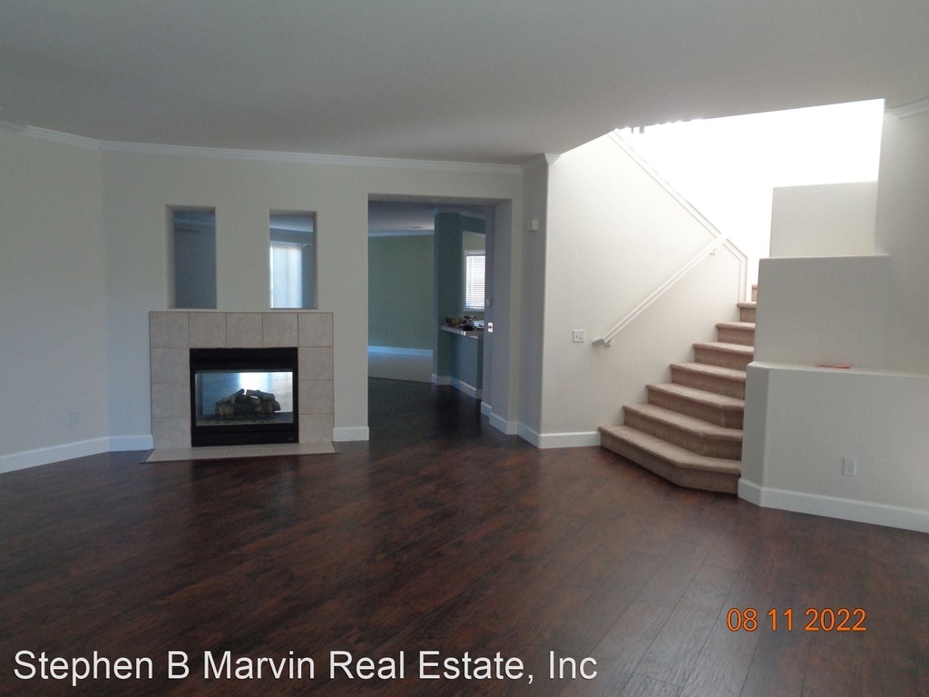 42327 42nd Street West - Photo 2