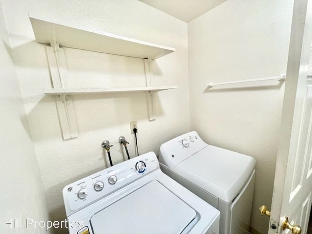 318 W 7th Street - Photo 10