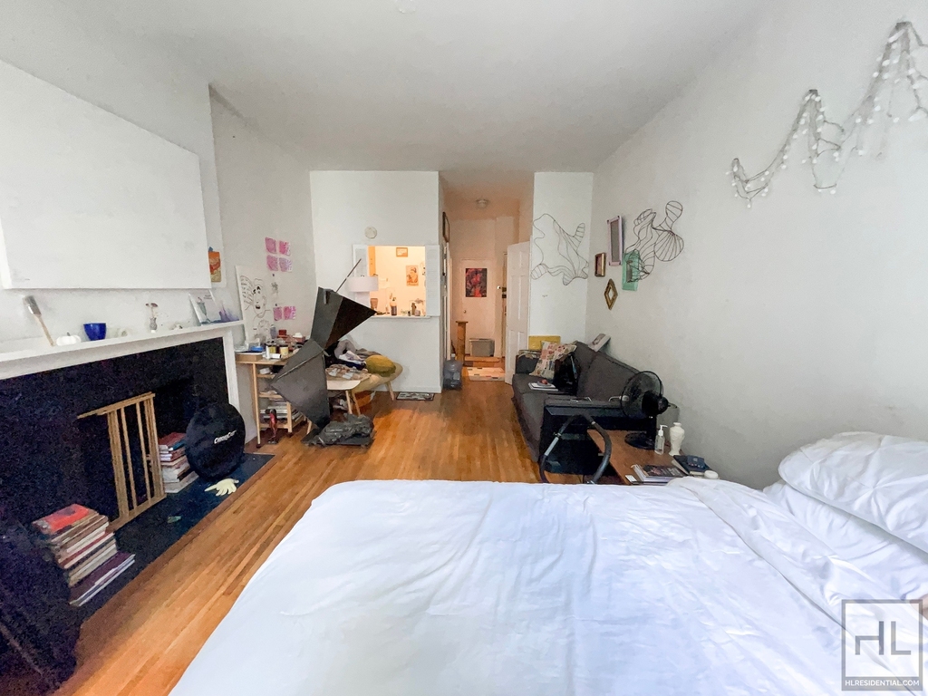 419 East 87 Street - Photo 1