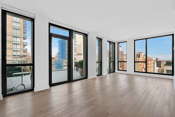 160 East 22nd Street - Photo 9