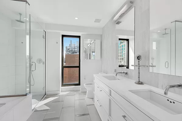 160 East 22nd Street - Photo 5