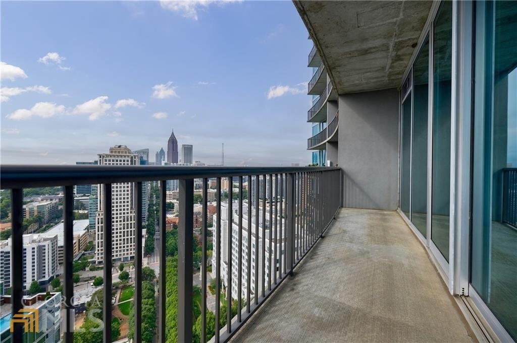 1080 Peachtree Street Ne - Photo 21