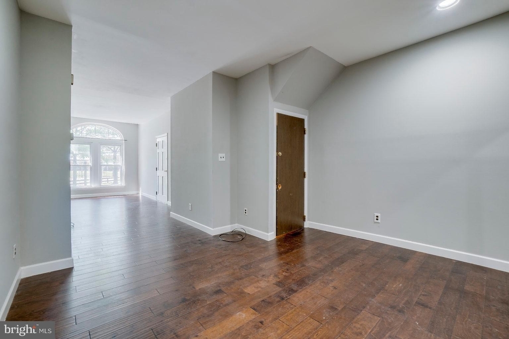 1522 E Baltimore Street - Photo 2