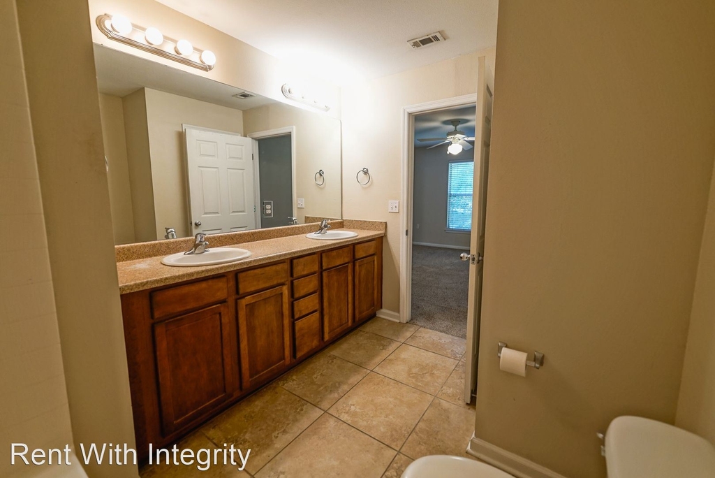 2400 Fred Smith Road Unit 204 - Photo 23
