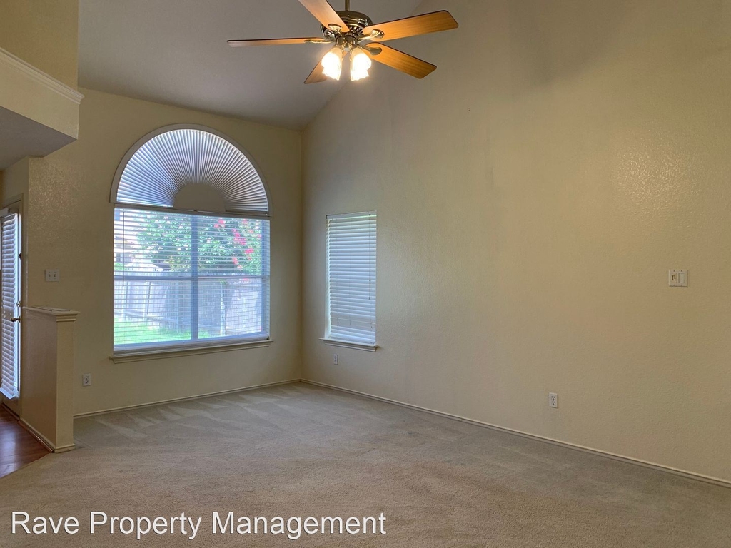 1710 W. Pflugerville Pkwy. - Photo 4