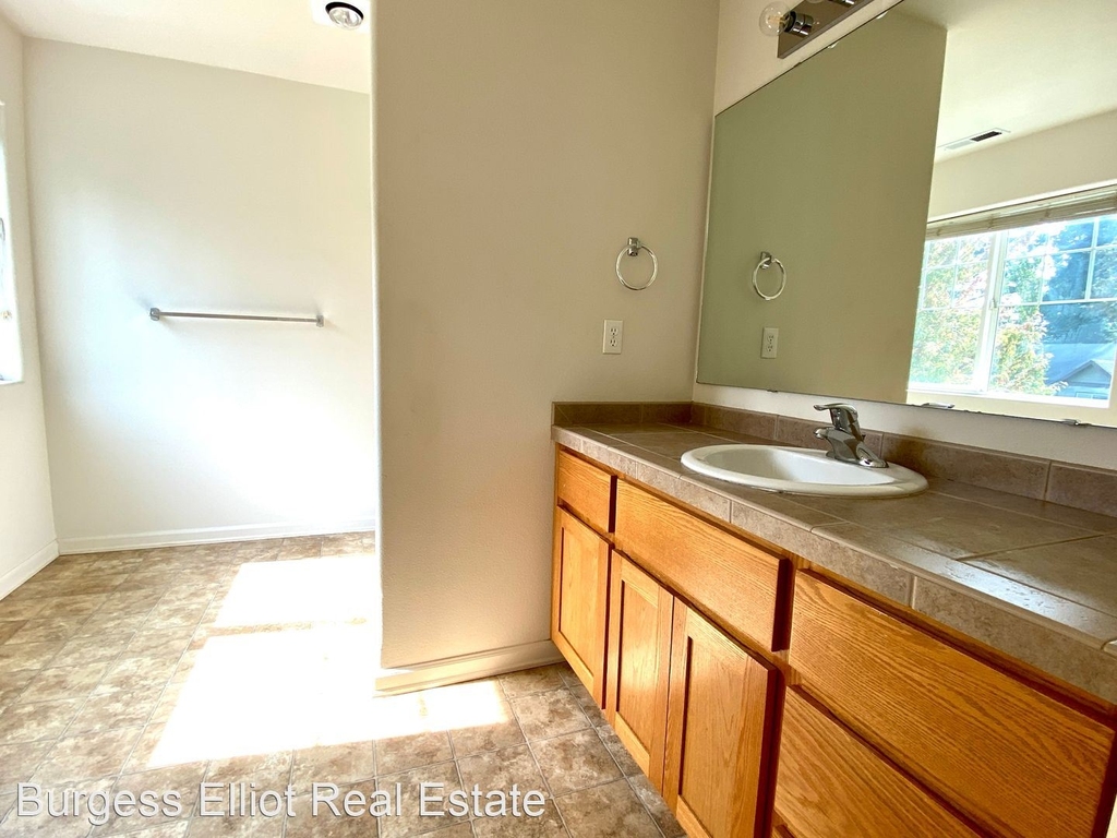 4655 Y Street - Photo 13