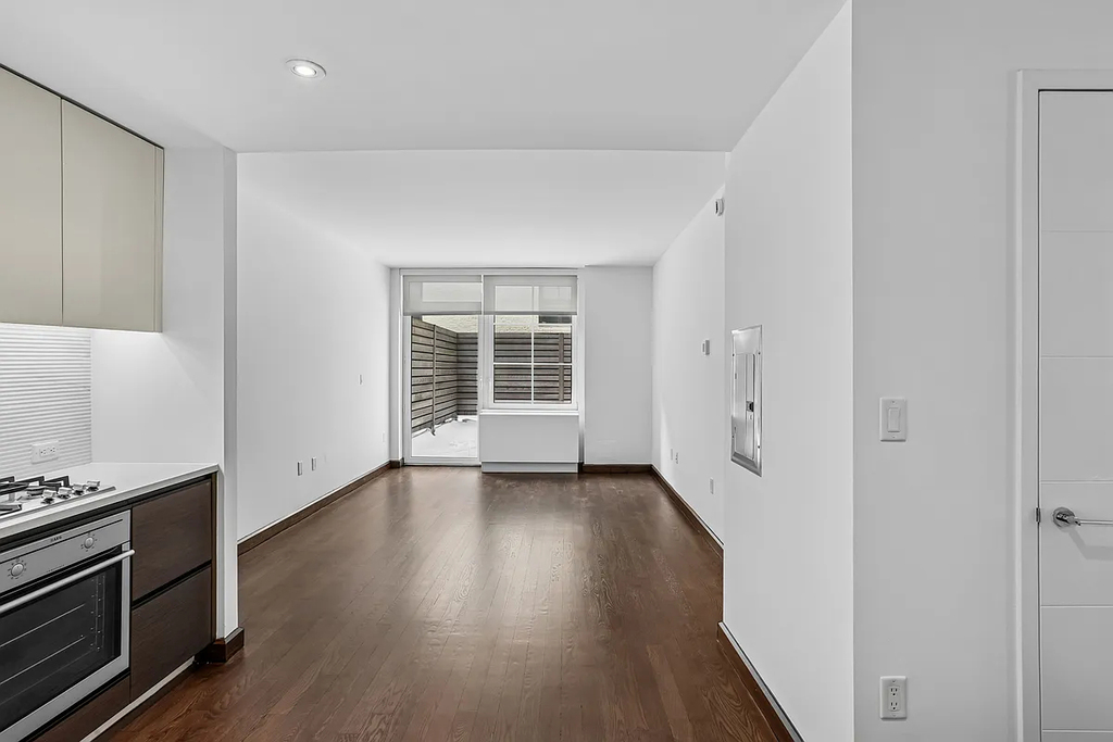 138 East 12th Street - Photo 1