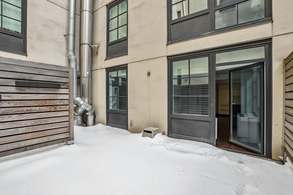 138 East 12th Street - Photo 4