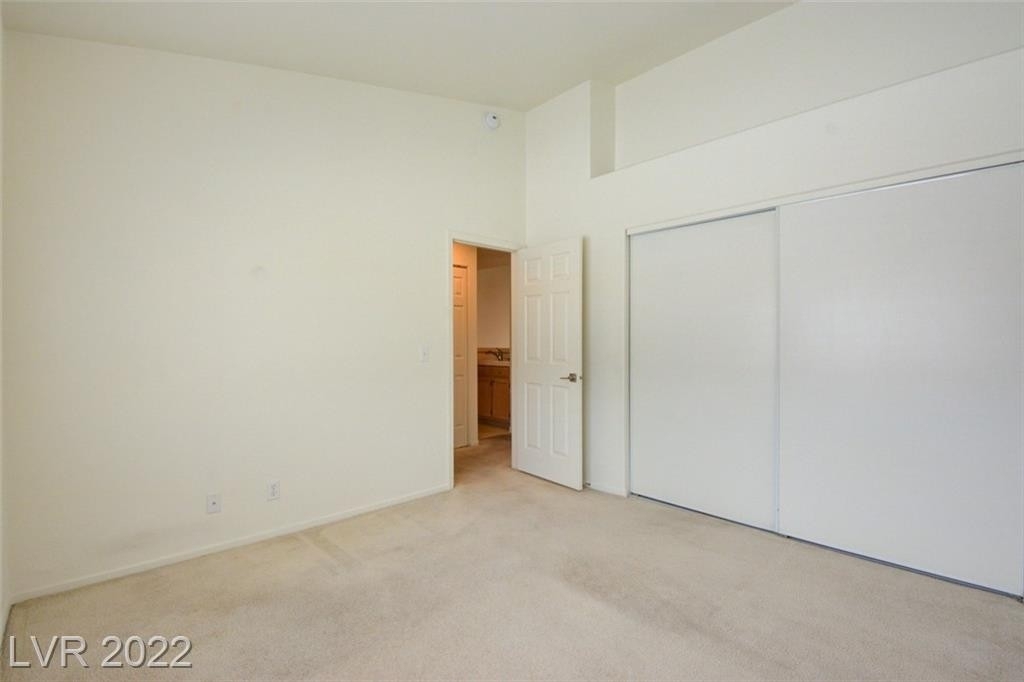 7061 Roscoe Avenue - Photo 7