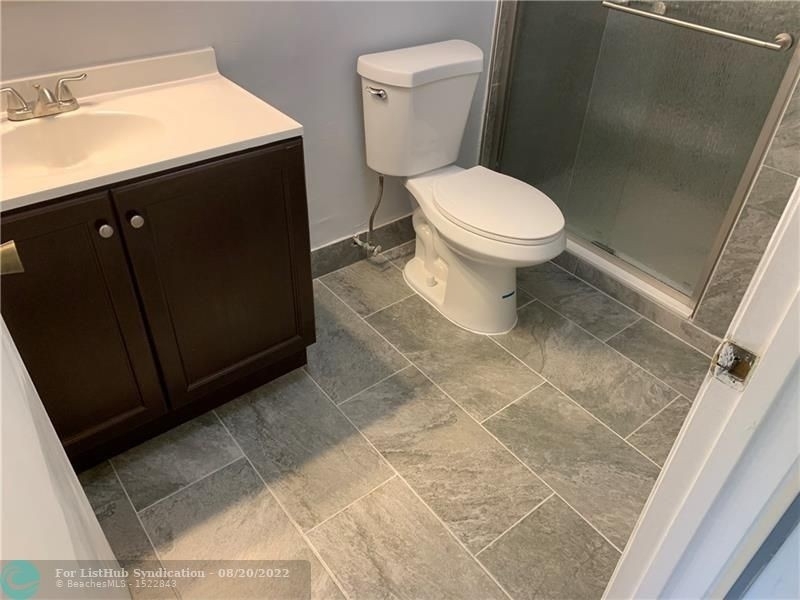 755 Nw 92nd Ave - Photo 28