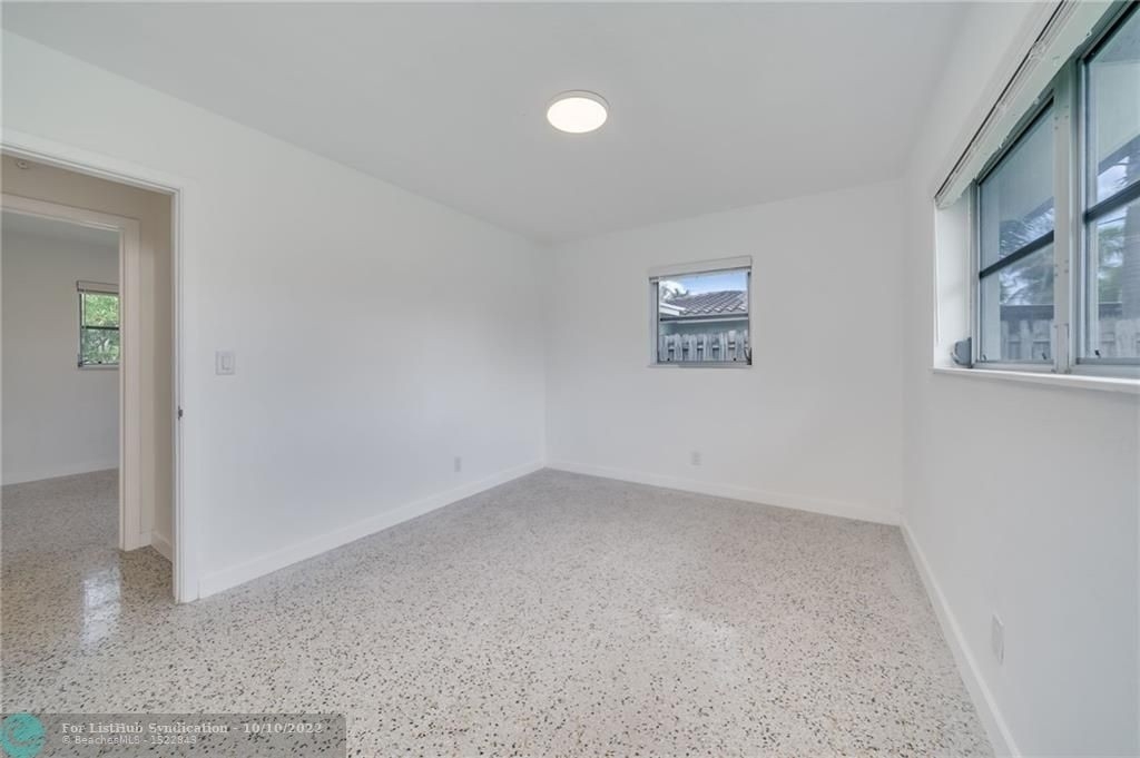 2110 Ne 52nd Ct - Photo 28