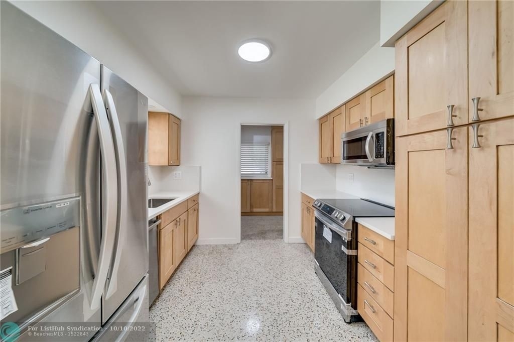 2110 Ne 52nd Ct - Photo 11