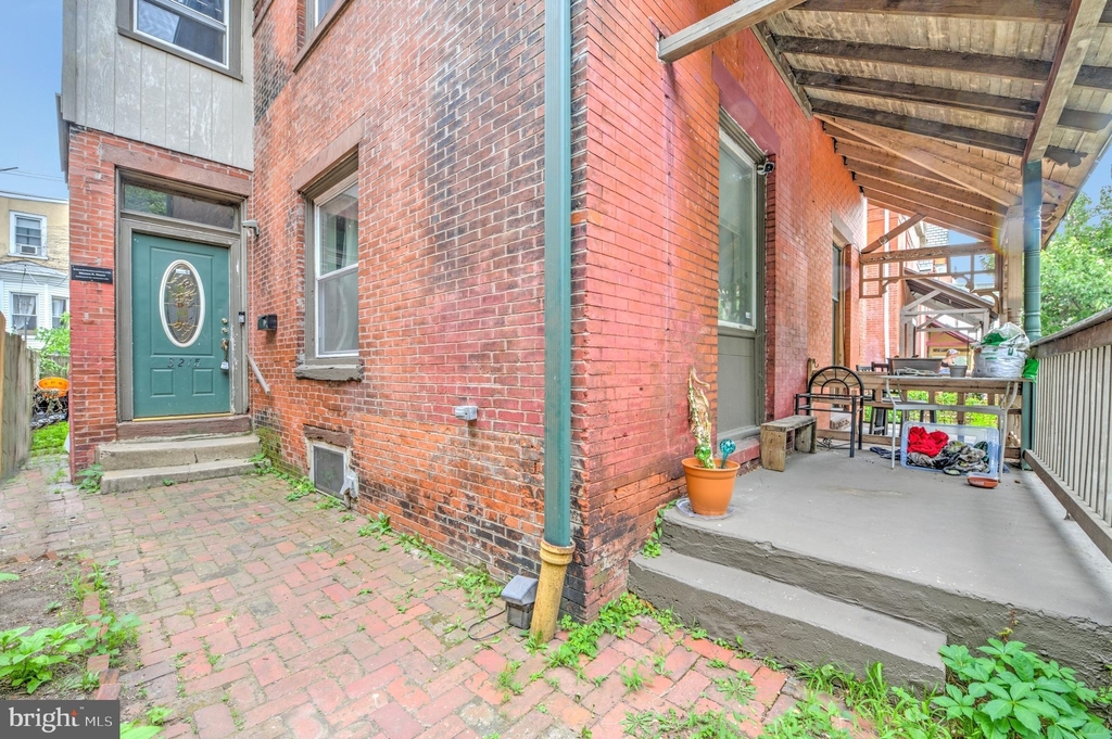 3215 Winter Street - Photo 1