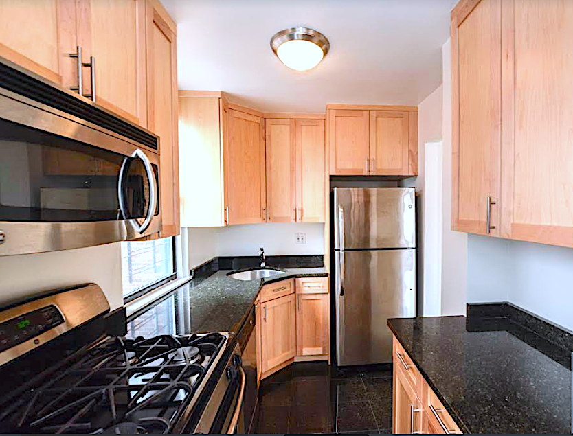 East 77 ST - Photo 0