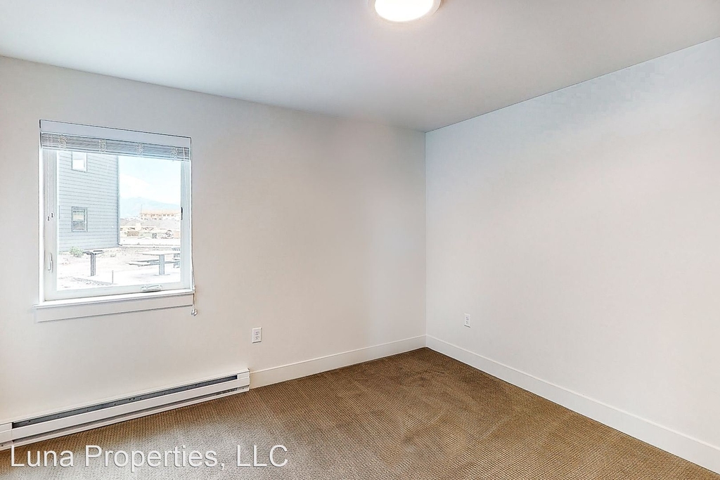 2105 West Arnold Street - Photo 11