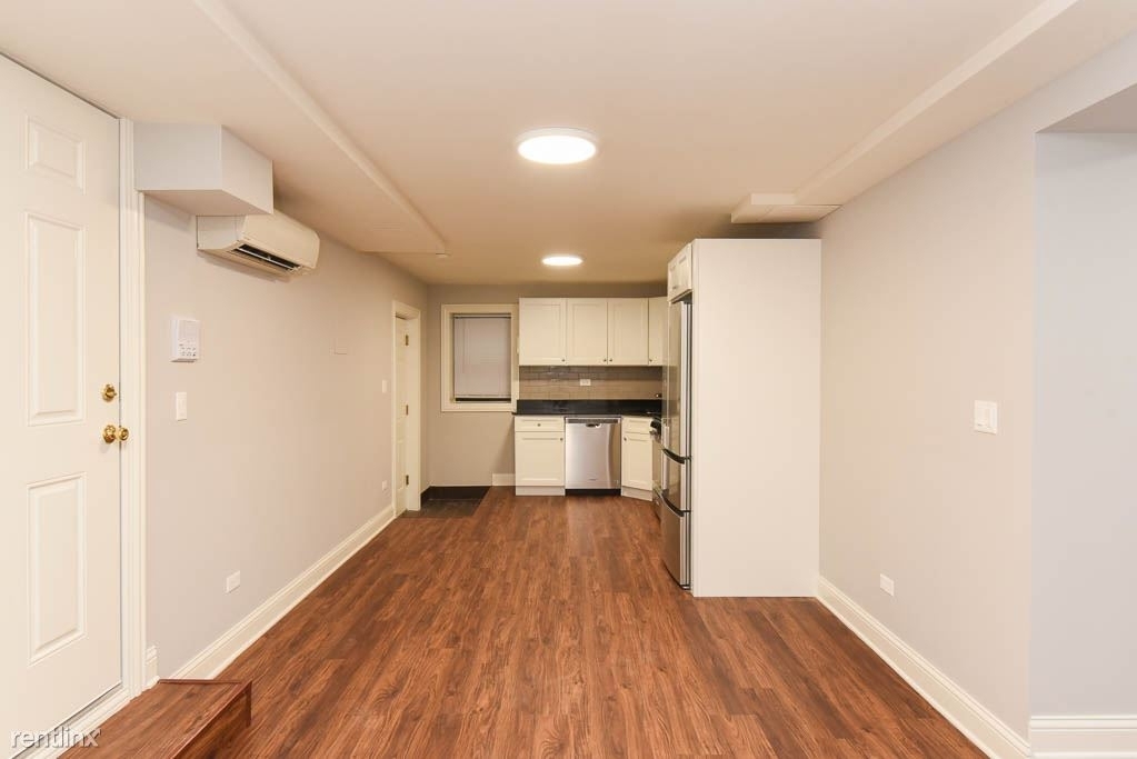 5738 N. Winthrop, Unit 011 - Photo 9