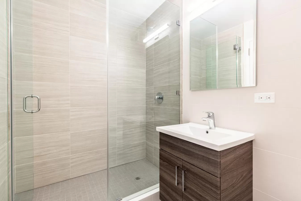 W 48th St - Photo 3