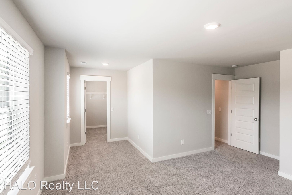 4052 Keeley Dr - Photo 11