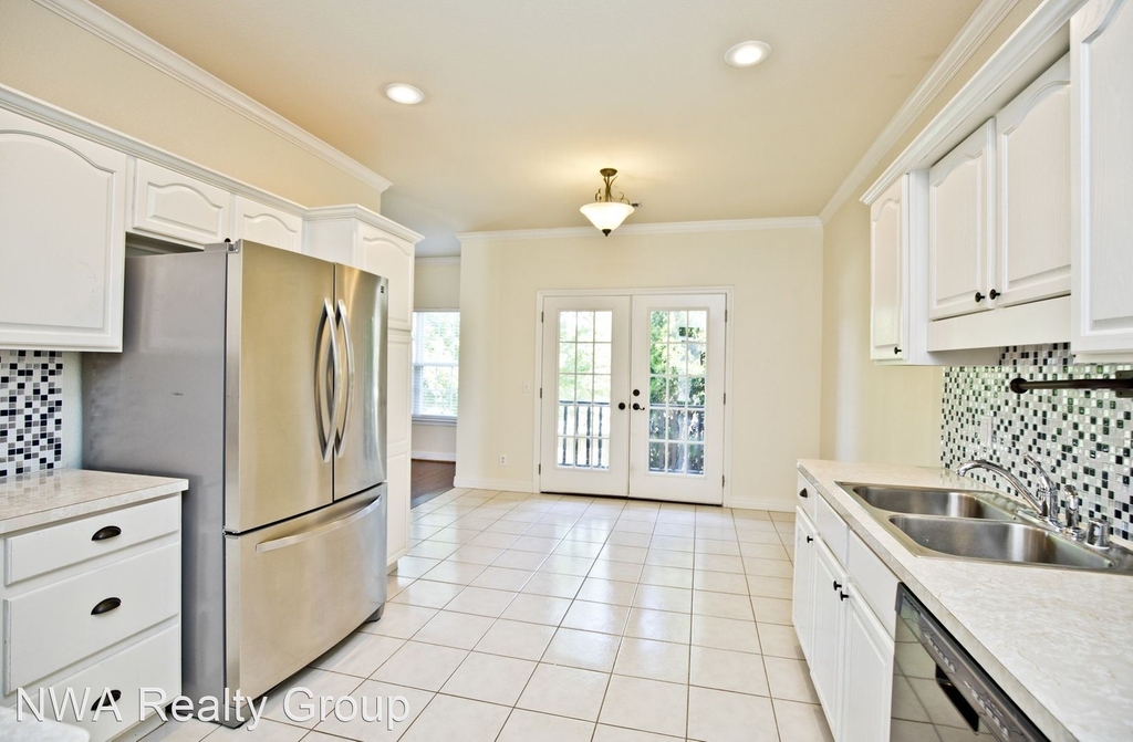 6105 Southgate Cir. - Photo 4